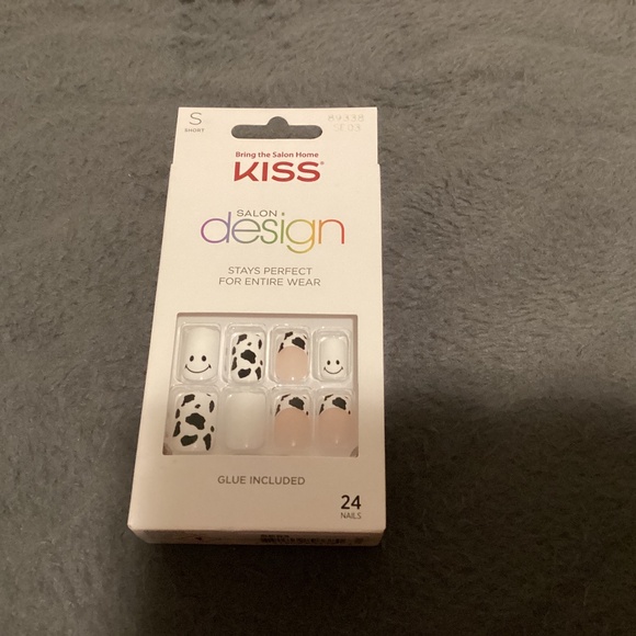 Meet your Posher, Aria - Picture 1 of 5